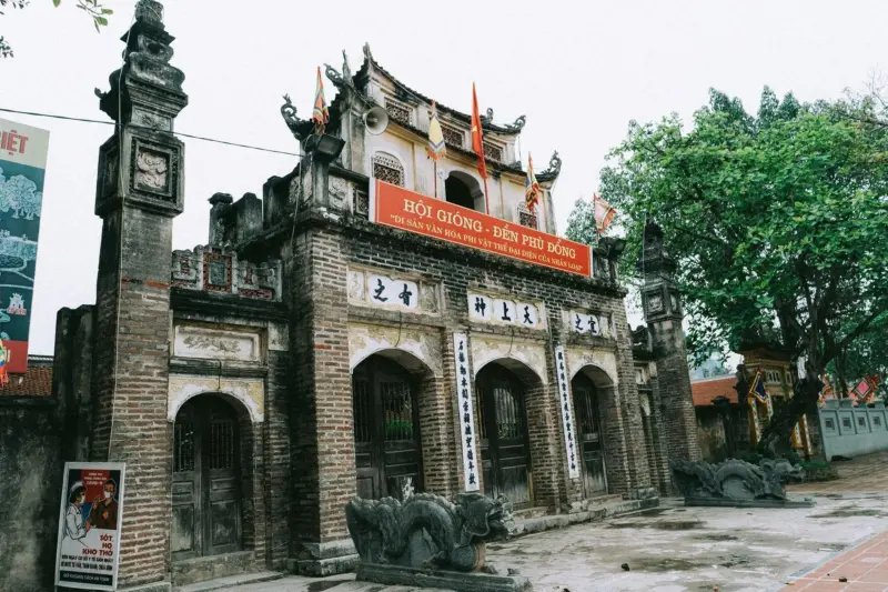 Lễ hội tại đền Phù Đổng 3