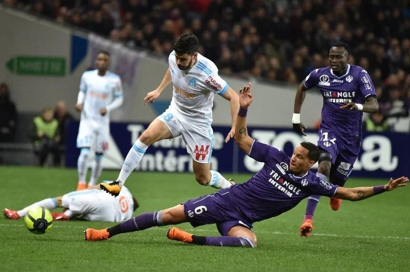 Kèo Tài Xỉu Ligue 1: Làm Sao Để Dự Đoán Chuẩn Xác?