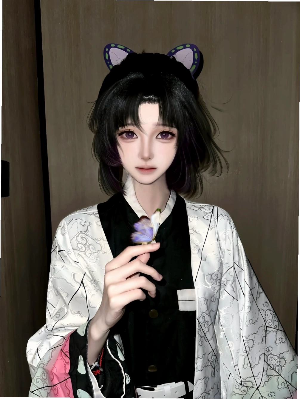 Ảnh Shinobu anime đẹp với nụ cười thanh thoát