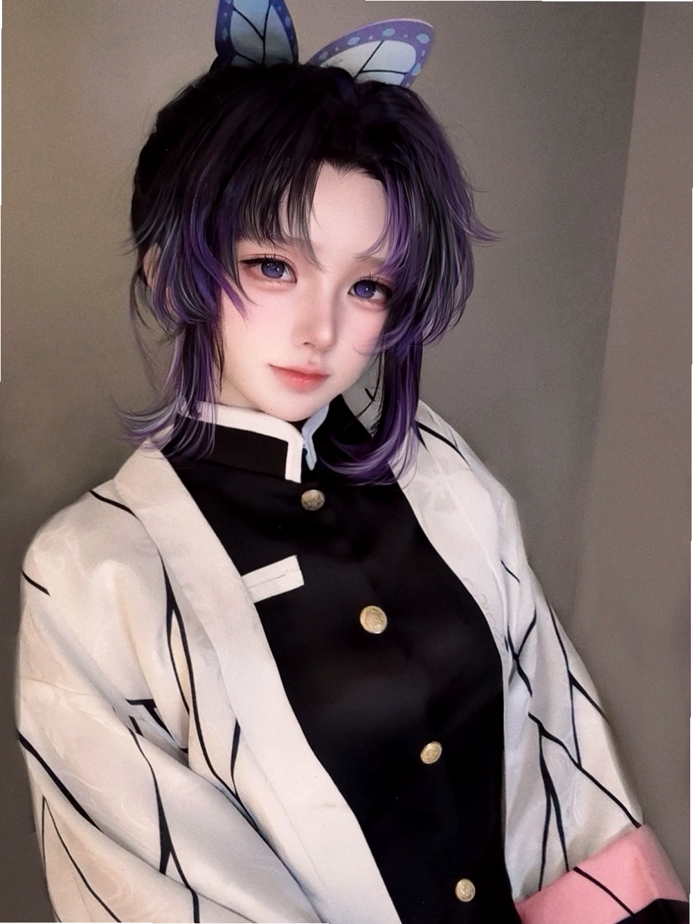 Ảnh Shinobu anime với vẻ ngoài mong manh nhưng ẩn chứa sức mạnh