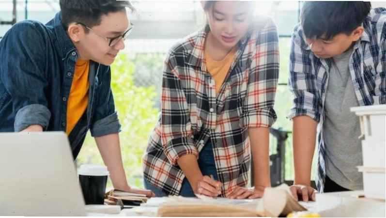 Bảo Bình cần trau dồi kỹ năng làm việc nhóm
