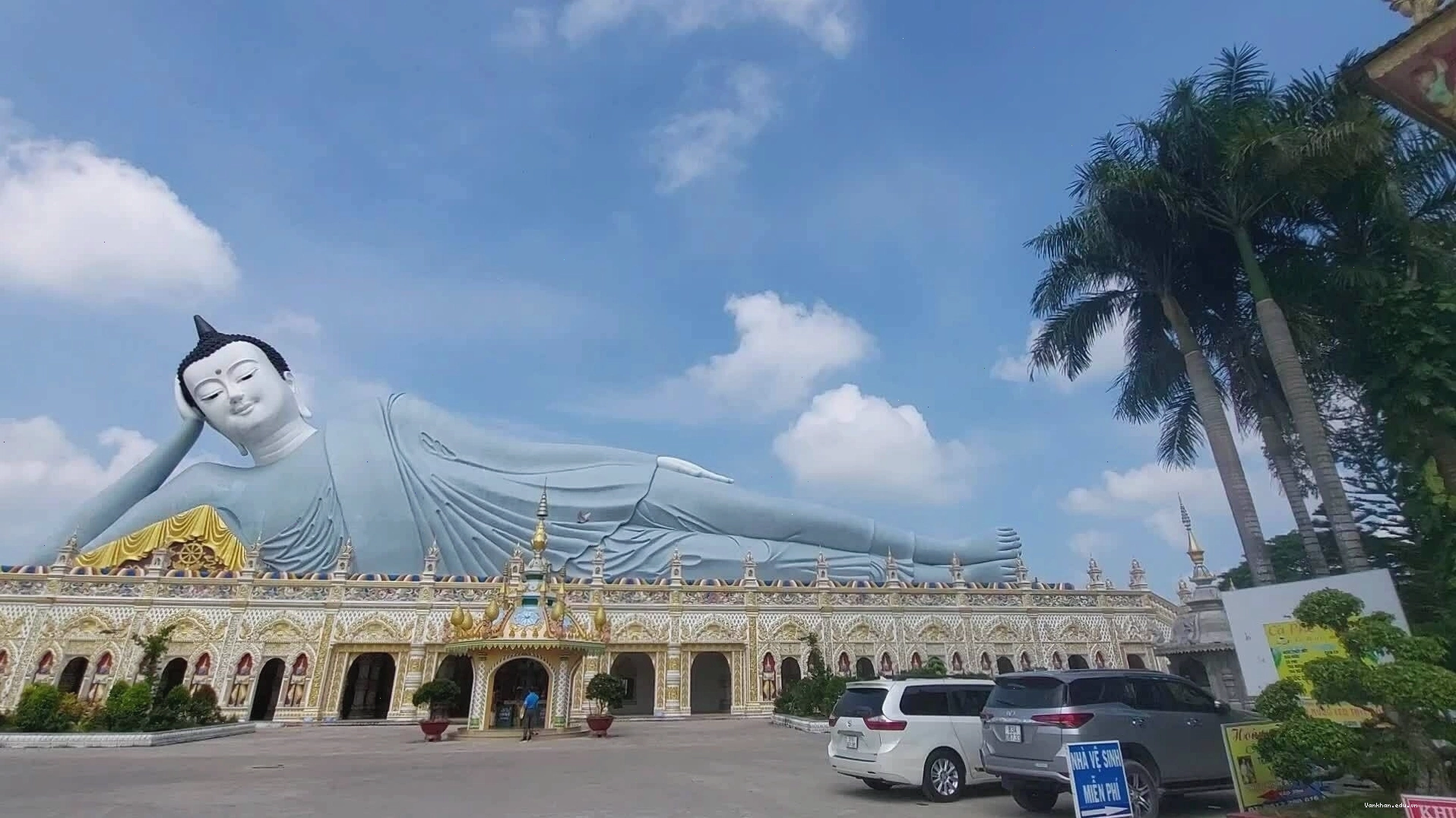 Bức tượng Phật nằm khổng lồ tại Chùa Som Rong Sóc Trăng