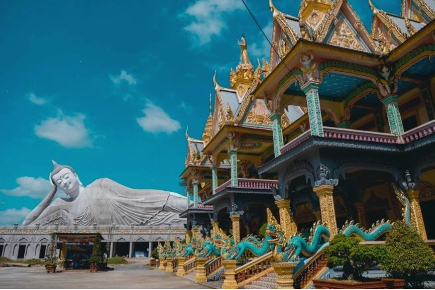 Chùa Som Rong Sóc Trăng với kiến trúc Khmer đặc trưng