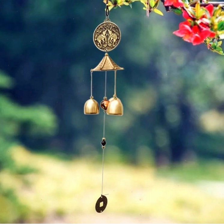 Chuông gió phong thủy bằng đồng với âm thanh trong trẻo thu hút tài lộc