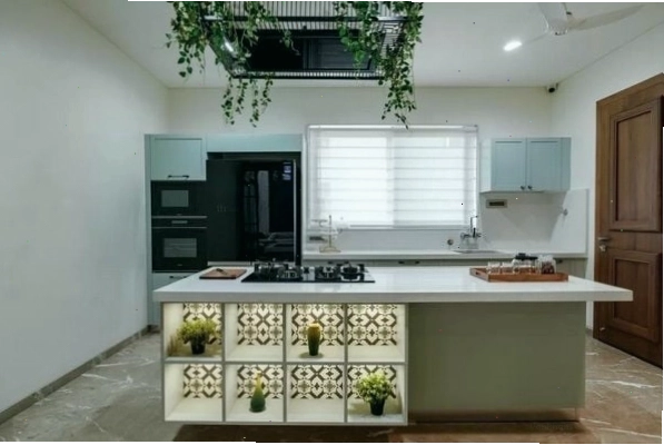 Cửa sổ bếp khung nhôm kính lớn đón ánh sáng tự nhiên