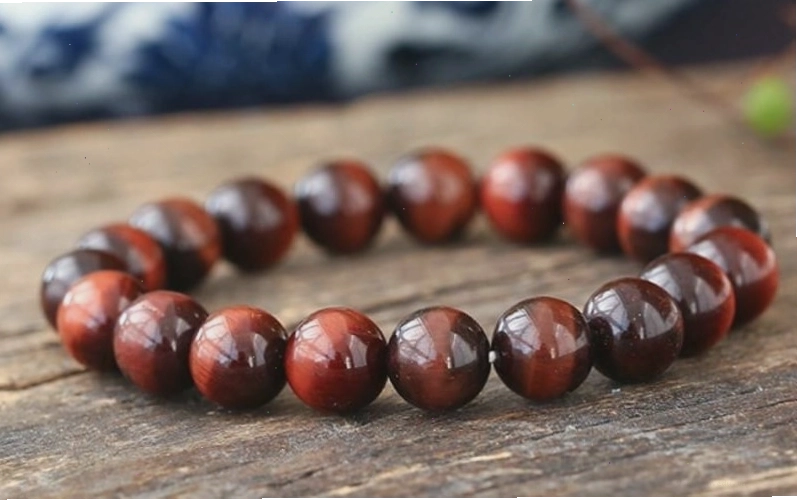 Đá mắt hổ đỏ nâu hỗ trợ quyết đoán