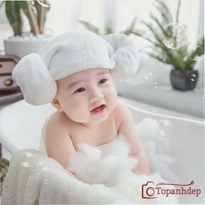 Em bé trai dễ thương theo concept chụp ảnh độc đáo