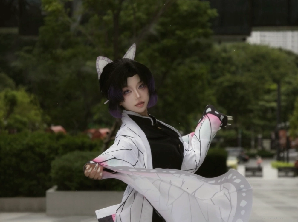 Hình ảnh Shinobu Kochou cosplay đẹp mắt