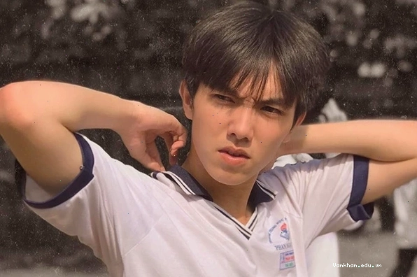 Hot boy 10X sở hữu vẻ đẹp chuẩn “chàng trai năm 17 tuổi”