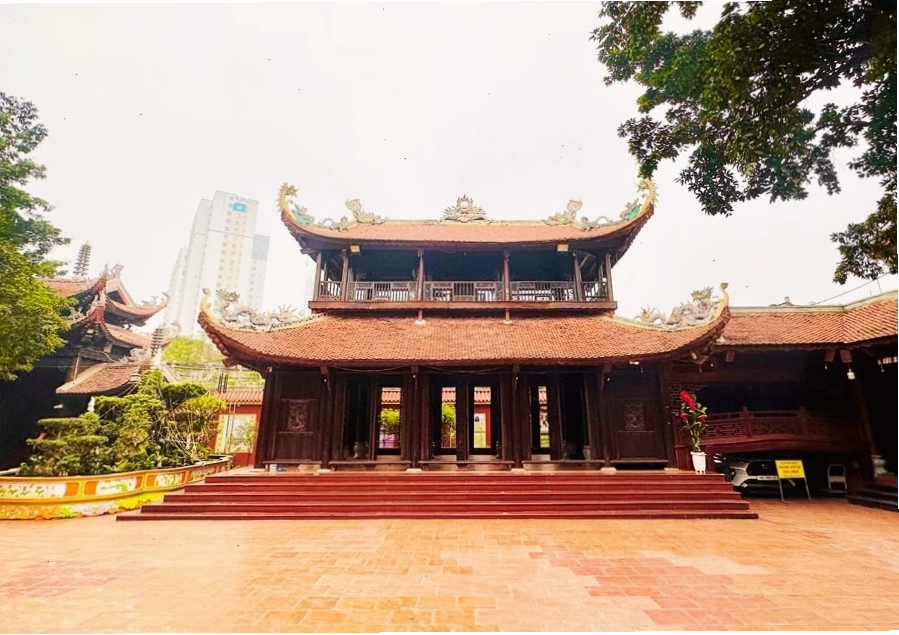 Không gian yên bình bên trong khuôn viên Chùa Ngòi