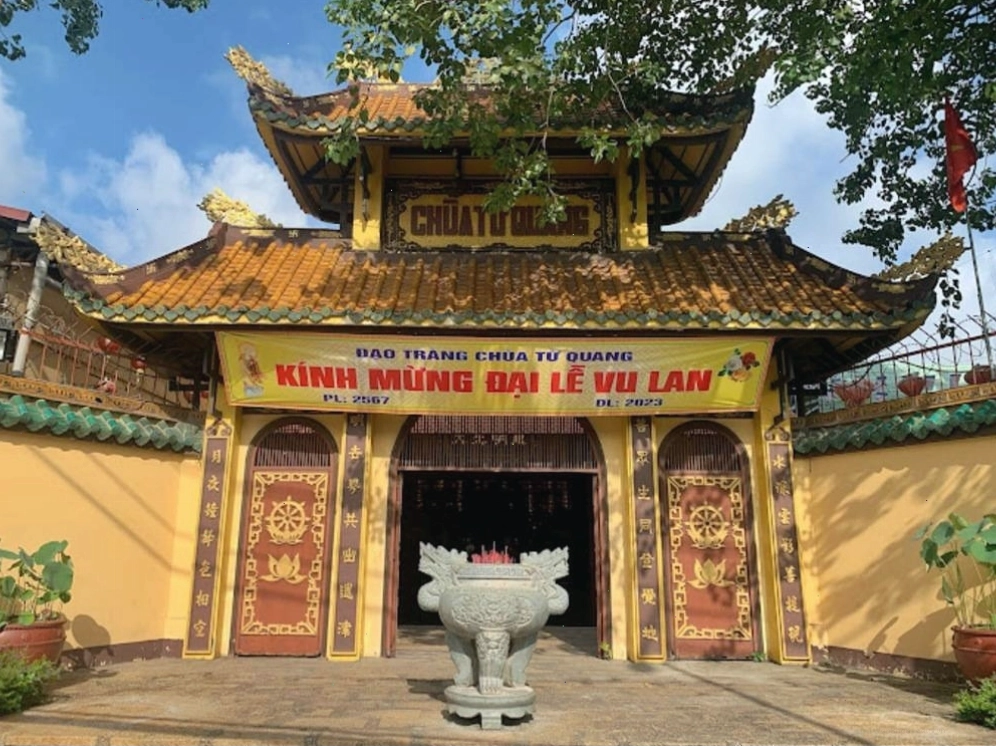 Kiến trúc mái ngói lưu ly đặc trưng của Chùa Từ Quang