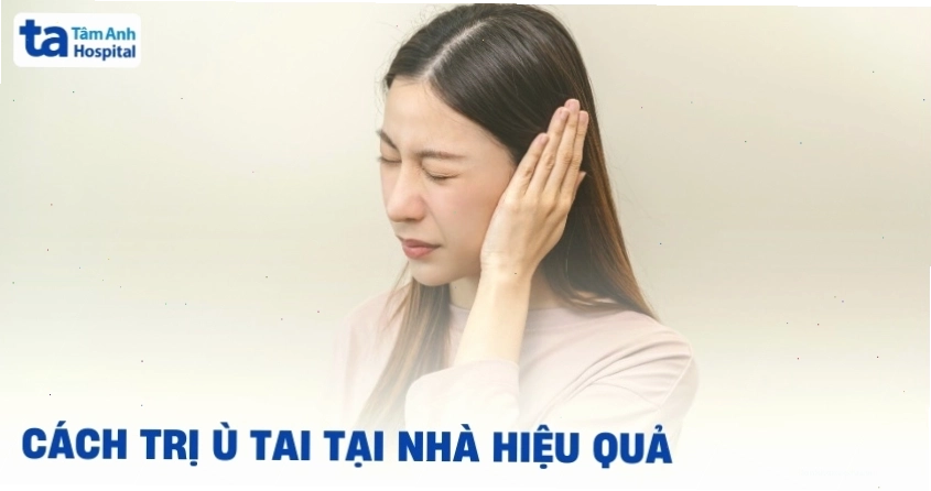Minh họa các phương pháp trị ù tai như máy trợ thính, liệu pháp âm thanh và tư vấn tâm lý