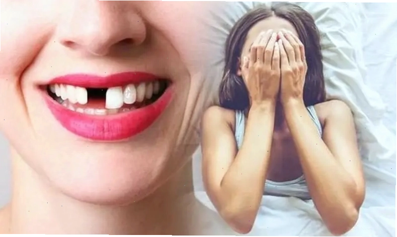 Mơ rụng răng cửa có thể liên quan đến sự tự tin trong giao tiếp.