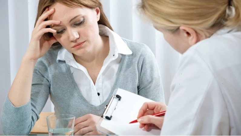Nghề nghiệp phù hợp với cung Cự Giải tháng 6: Bác sĩ tâm lý