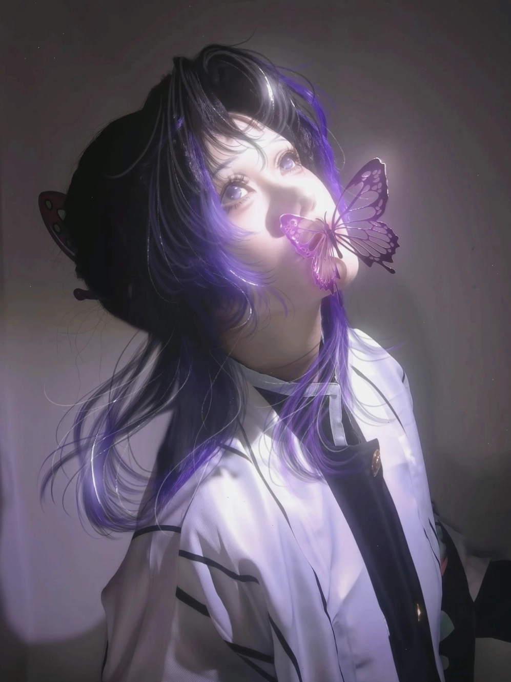 Shinobu cosplay với trang phục chuẩn anime