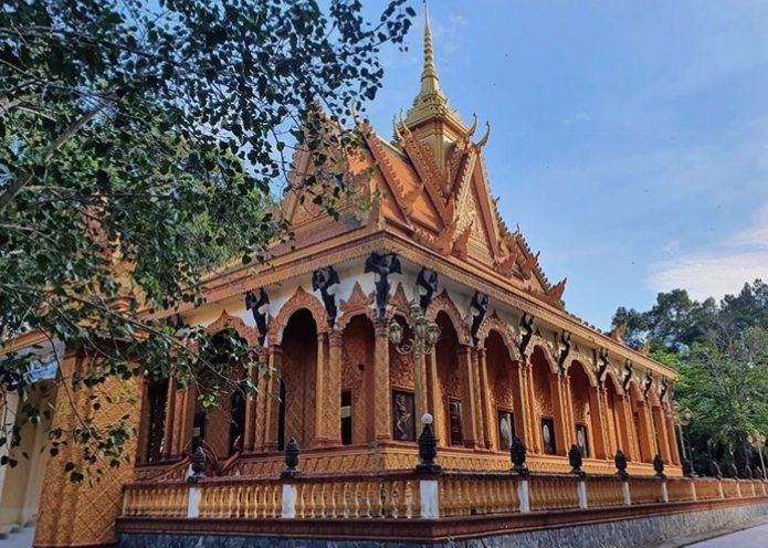 Tòa chánh điện Chùa Hạnh Phúc Tăng