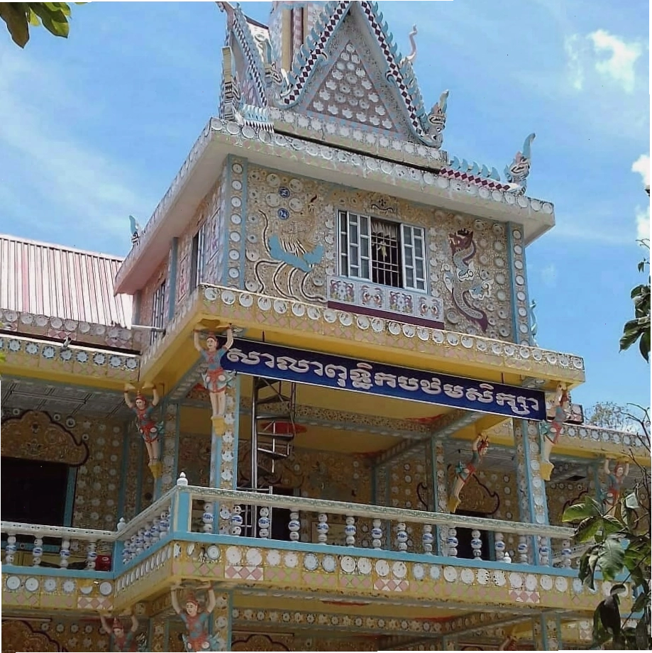 Toàn cảnh Chùa Chén Kiểu lung linh trong nắng