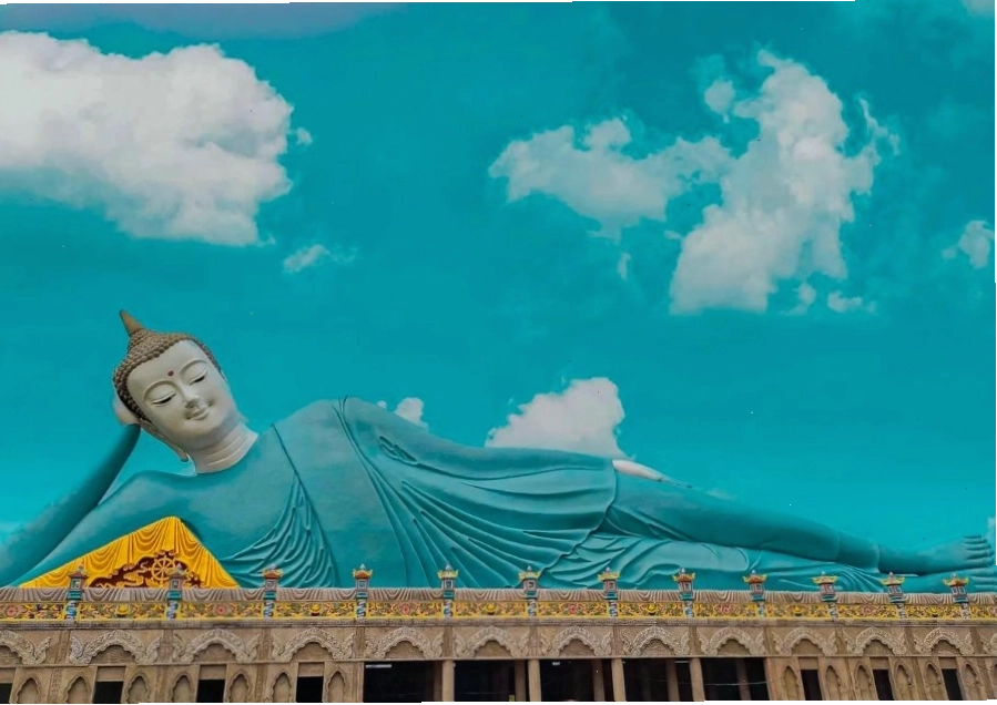Toàn cảnh Chùa Som Rong nhìn từ xa