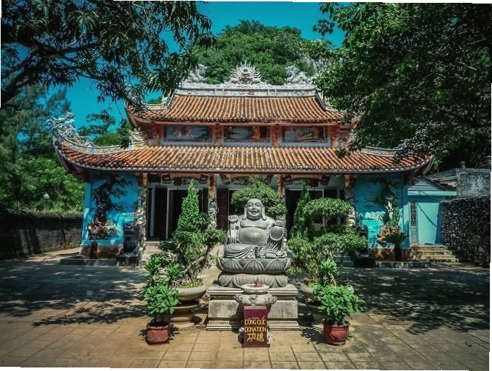 Toàn cảnh Chùa Tam Thai với kiến trúc cổ kính