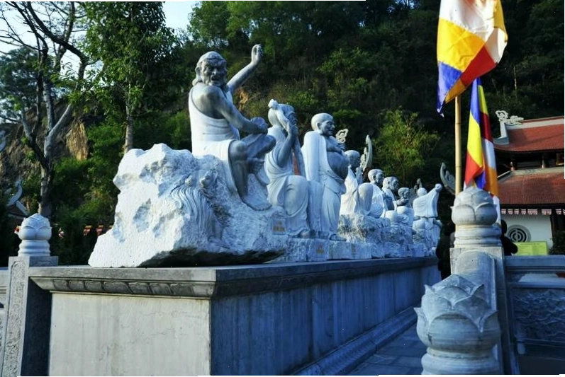 Tượng Phật tại Chùa Hổ Sơn, Nam Định
