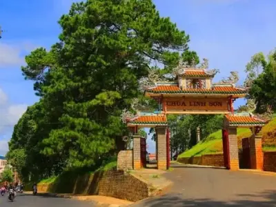 Những thú vị về lịch sử và kiến trúc Chùa Linh Sơn Đà Lạt