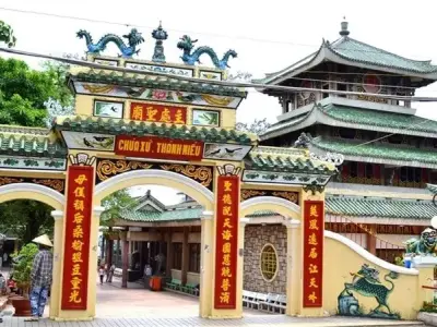 Khám phá kiến trúc độc đáo của Miếu Bà Chúa Xứ Núi Sam