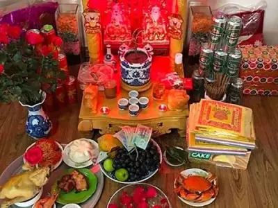 Chuẩn bị đồ cúng Thần Tài đầy đủ, thu hút tài lộc vượng khí