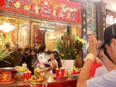 Sắp đồ lễ Bà Chúa Xứ, Châu Đốc, An Giang, gồm những gì?