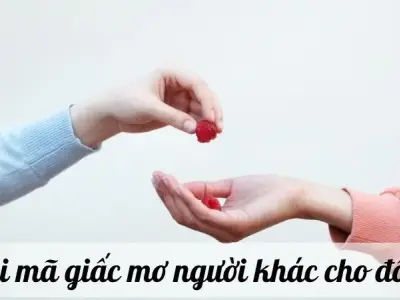 Giải mã giấc mơ người khác cho đồ ăn có phải mình sắp giàu