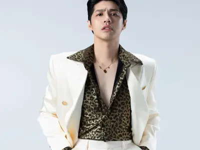Xem ngay bộ ảnh Noo Phước Thịnh đẹp, thần thái ngời ngời