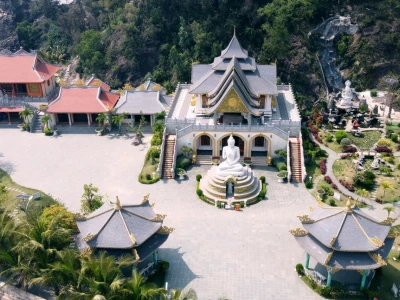 Khám Phá Chùa Bụt Hải Tiến Thanh Hóa Điểm Đến Tâm Linh và Cảnh Quan Hấp Dẫn