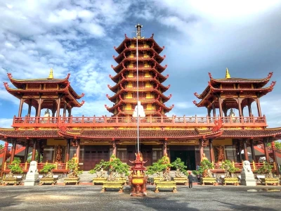 Khám phá những ngôi chùa Vĩnh Long linh thiêng và cổ kính