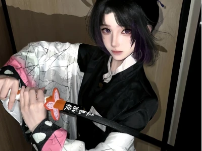 Shinobu Anime: Khám phá Vẻ đẹp và Sức mạnh của Nữ Thợ Săn Quỷ Côn trùng