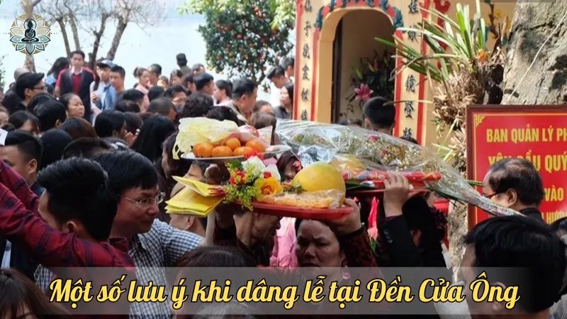 Một số lưu ý khi dâng lễ tại Đền Cửa Ông