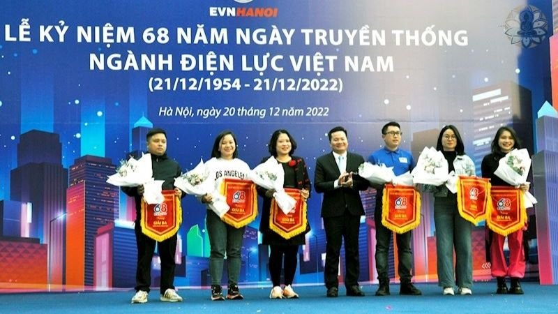 Tôn vinh và phát triển Ngày Truyền thống ngành Điện